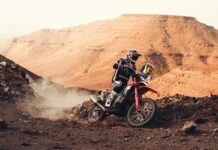 Dakar 2026 en motos: Schareina brilla y Sanders domina la general