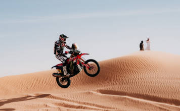 Drama en el Dakar 2026: Sanders sancionado y Brabec se lleva la etapa